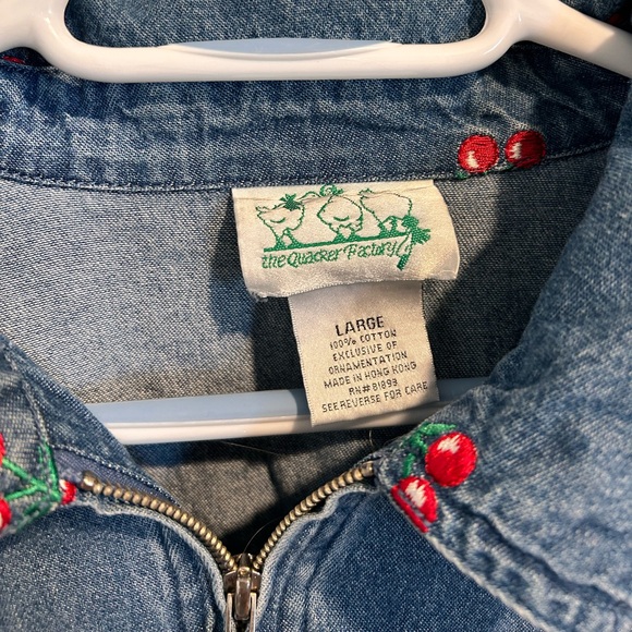 Quacker Factory Vintage Cherry/Rhinestone Denim Zipper shirt L EUC - Picture 5 of 8